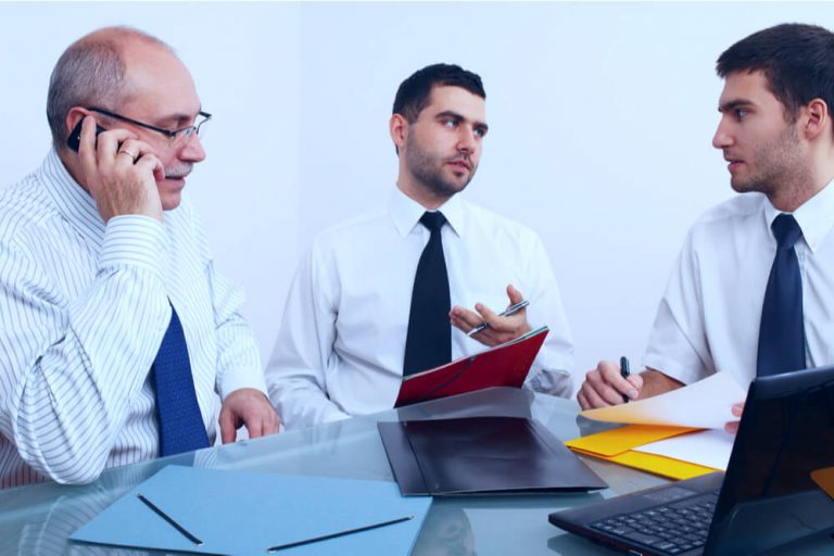 Darf ich mein Smartphone im Meeting benutzen?